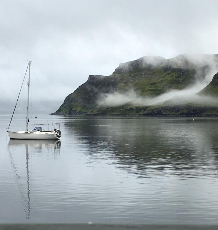 Old Captain Guest House Portree Exteriör bild