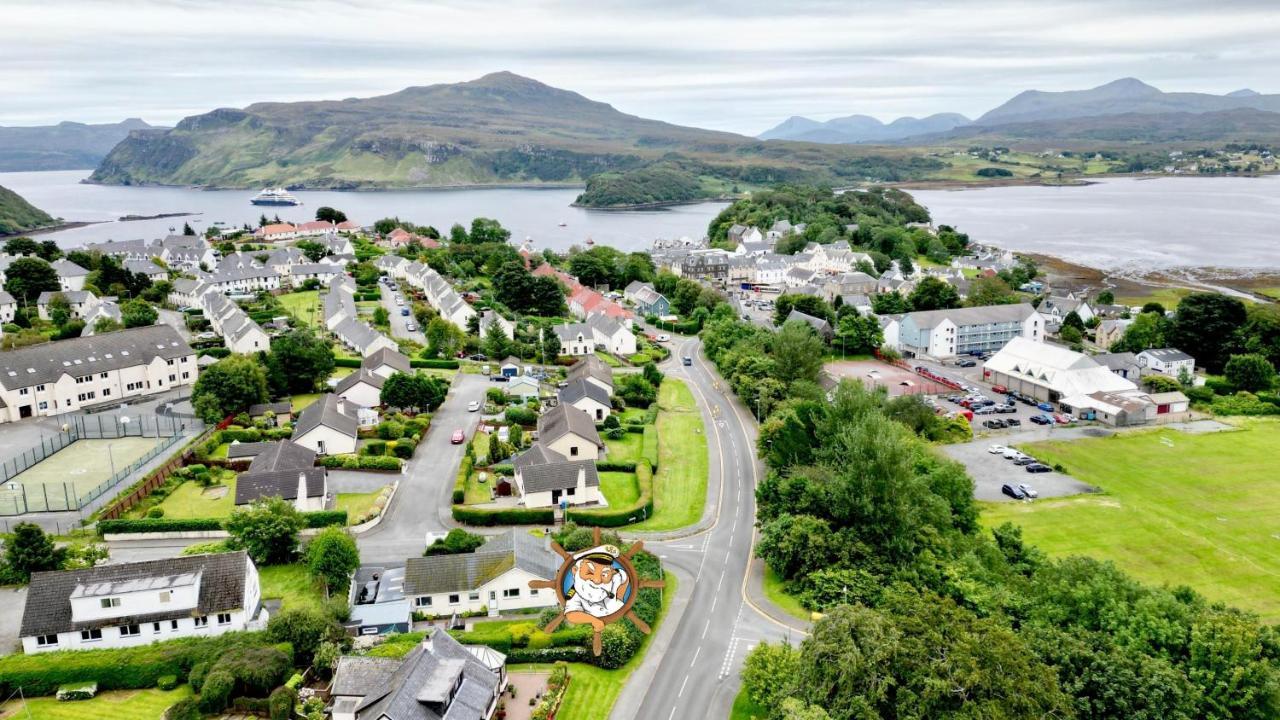 Old Captain Guest House Portree Exteriör bild